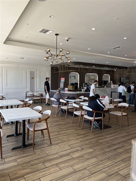 85°C Bakery Cafe - Anaheim