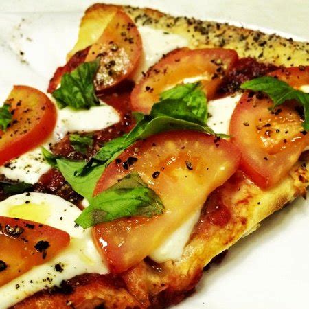 Goodfellas Pizzeria & Grill (Halal)