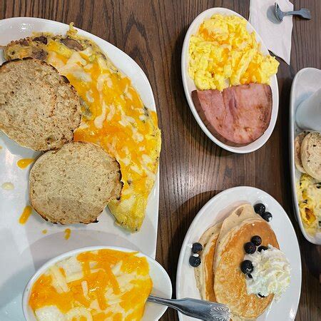 Another Broken Egg Cafe