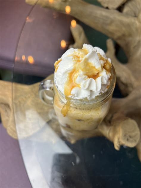 MAYA CAFE Lounge & Gallery