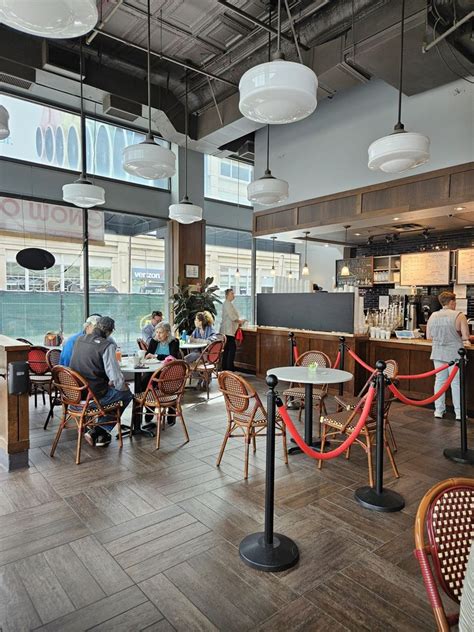 Trompeau Bakery + Cafe