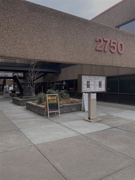 Moore. Cafe and Bakery