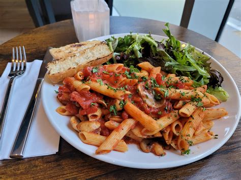 Magnin Street Cafe & Bistro