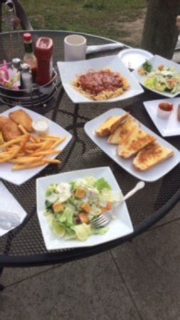 Kathy May's Lakeview Cafe