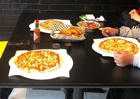 Babaz Grill Pizza & Subs