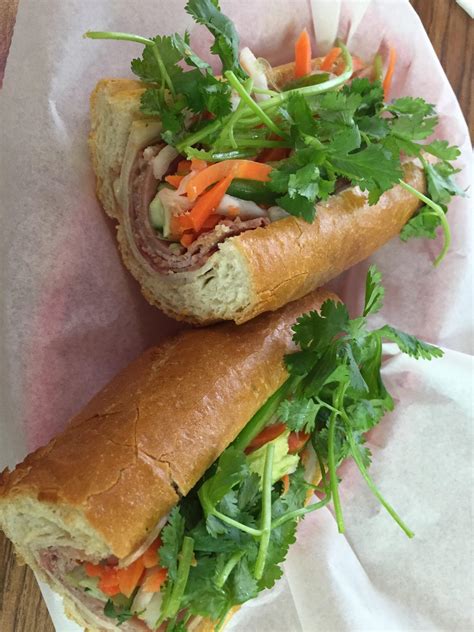 Le's Sandwiches & Café