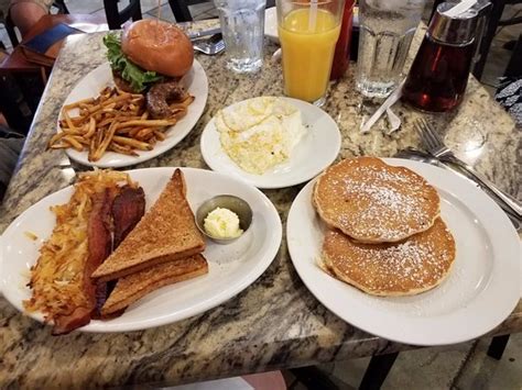 Café Fleur De Lis - French Quarter