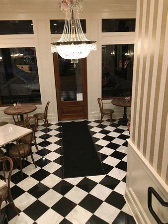 Amore Bakery and Cafe