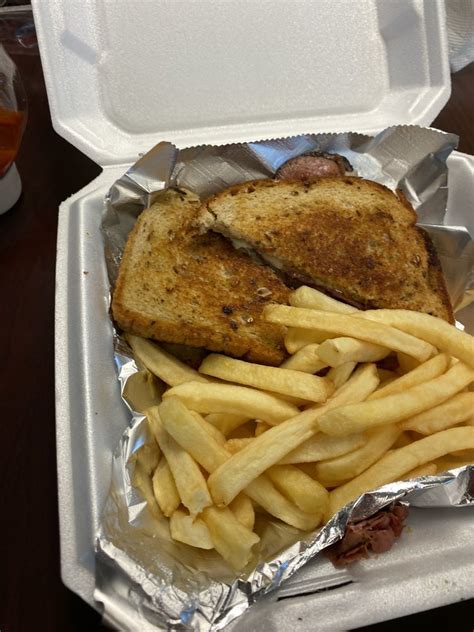 Common Grounds Coffee House & Cafe