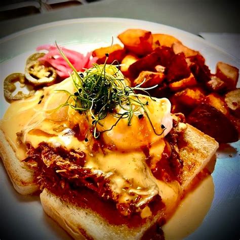 Full Belly Cafe & Bar - Olmos Park