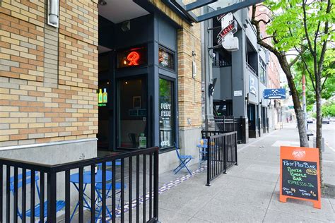 Post Pike Bar & Cafe
