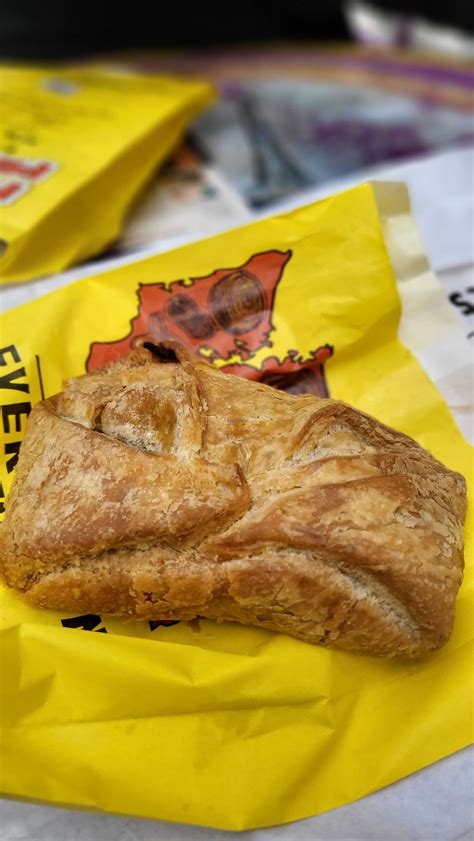 Pinoyshki Bakery, Cafe & Bar