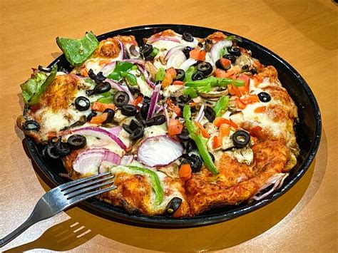 Shakey's Pizza Parlor