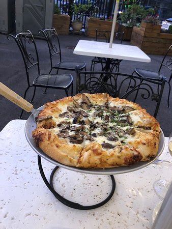 Astoria Cafe & Market