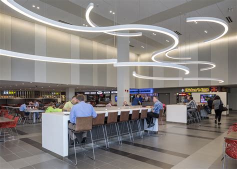 South Cafe & Marketplace inside Greater Columbus Convention Center