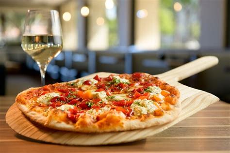Savor Stone Hearth Pizza and Wine