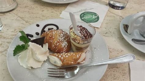 Ferrara Bakery & Cafe