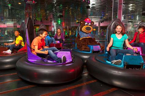 John's Incredible Pizza - Buena Park