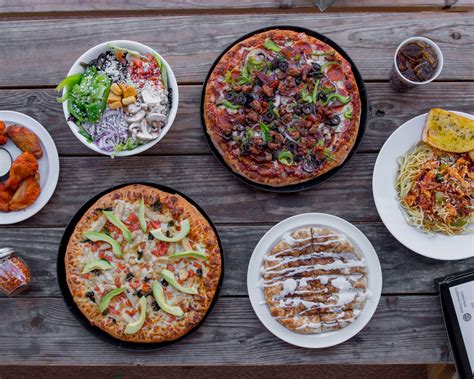 Lamppost Pizza & The Post Pub