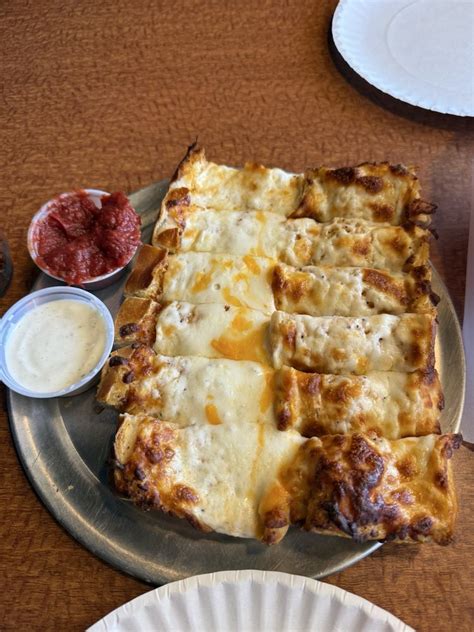 Mission pizza and pub