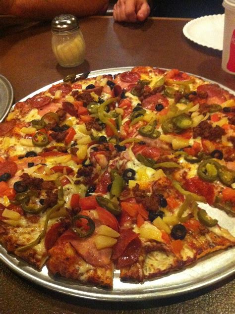 Rusty's Pizza Parlor