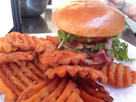 New Vintage Grill Truxtun