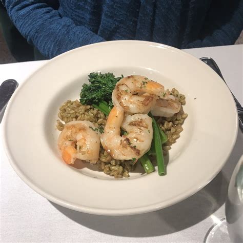 Shea’s Bistro & Bar