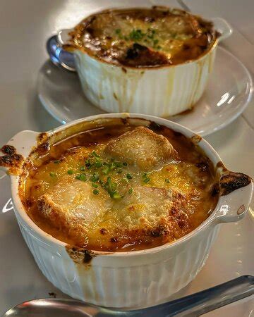 Streetlight Brasserie