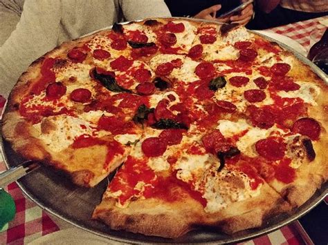 Grimaldi's Pizzeria