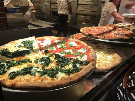 Joe's Pizza Broadway