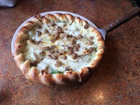 Blind Onion Pizza & Pub