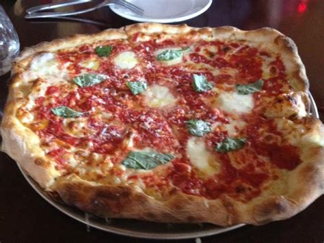 Farina Pizzeria & Wine Bar Downtown