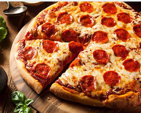 The Landing w/ Pizza 9