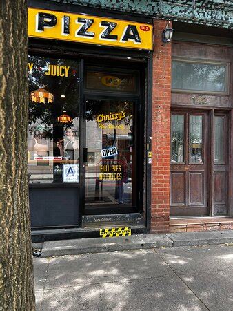 Chrissy’s Pizza