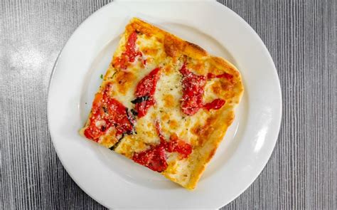 Broadway Pizza (Eagles Nest Lounge)