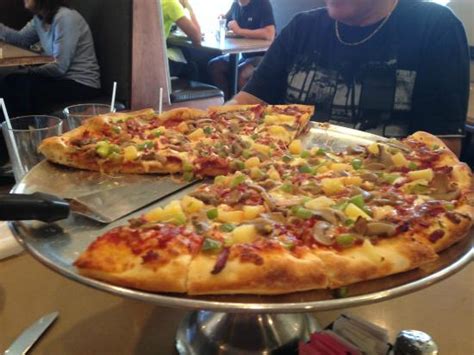 Armando's Pizza - Walker Rd.