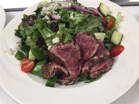 Armando's Pizza - Riverside Dr E