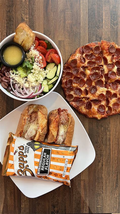 The Crust Pizza - ParkTowne Village