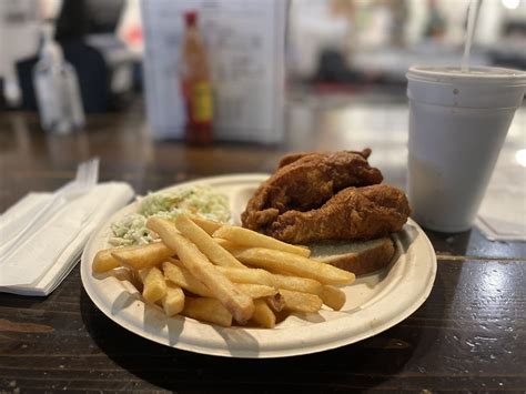 Gus’s World Famous Fried Chicken
