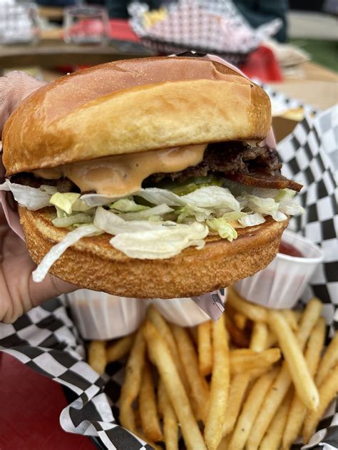 Francis Burger Joint