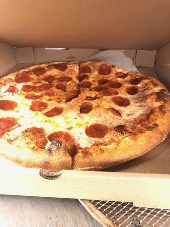 BEJTA'S PIZZA & SUBS