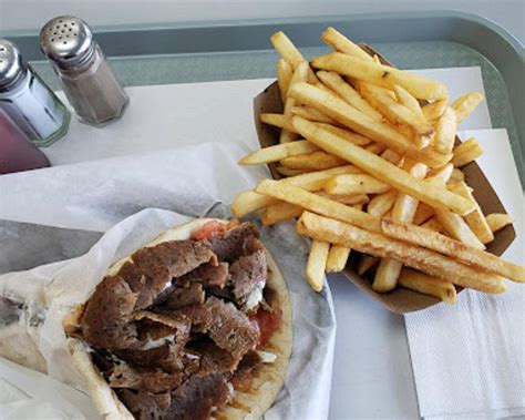 Tinas Sub & Gyros Store