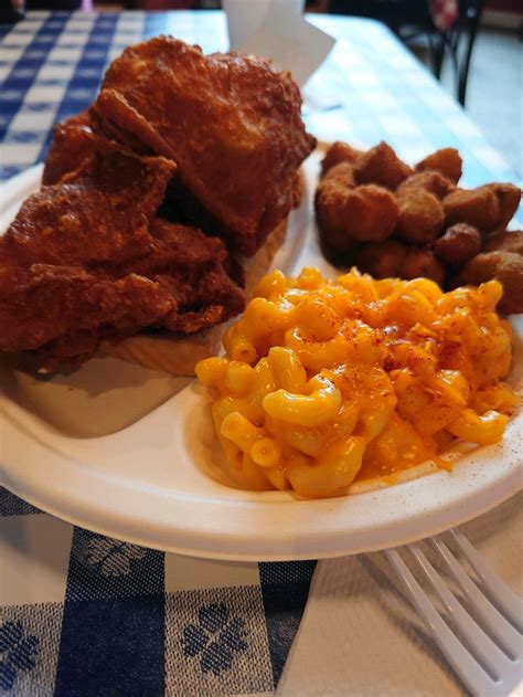 Gus’s World Famous Fried Chicken