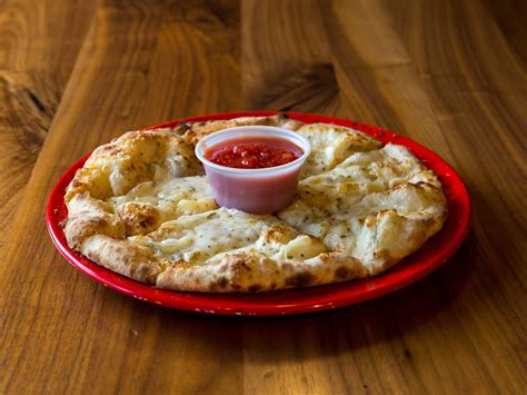 Smokin' Oak Wood-Fired Pizza and Taproom