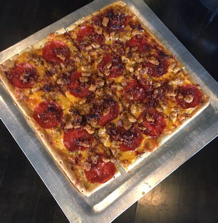 Rocco’s pizza and cantina