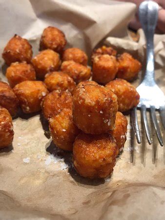 Truland Burgers & Greens | Oracle