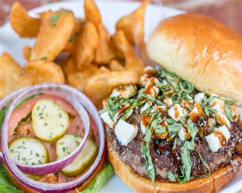 Blondies Pub & Pizza