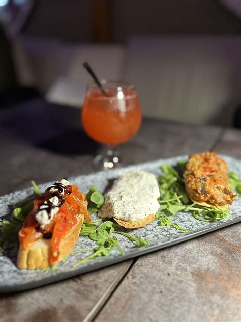 Joia Restaurant & Lounge