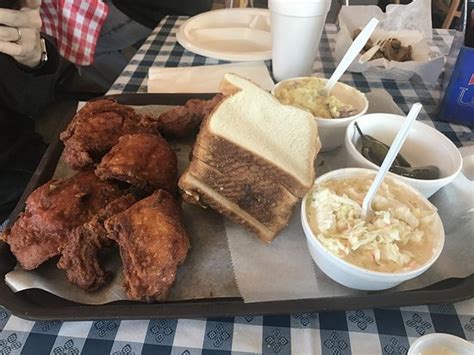 Gus's World Famous Fried Chicken