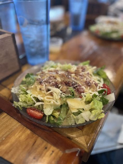 Wick's Pizza Hikes Point